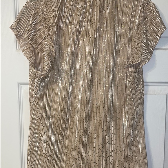 New with tags Shimmering Gold Blouse with Keyhole Neckline - Picture 5 of 7